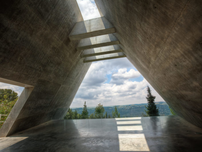 Yad Vashem exit – Jerusalem